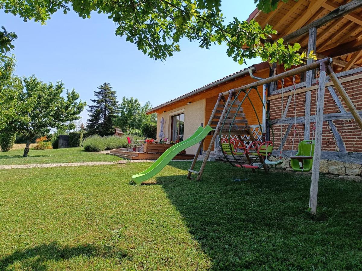 Studio Avec Terrasse Au Calme Jayat Exterior foto